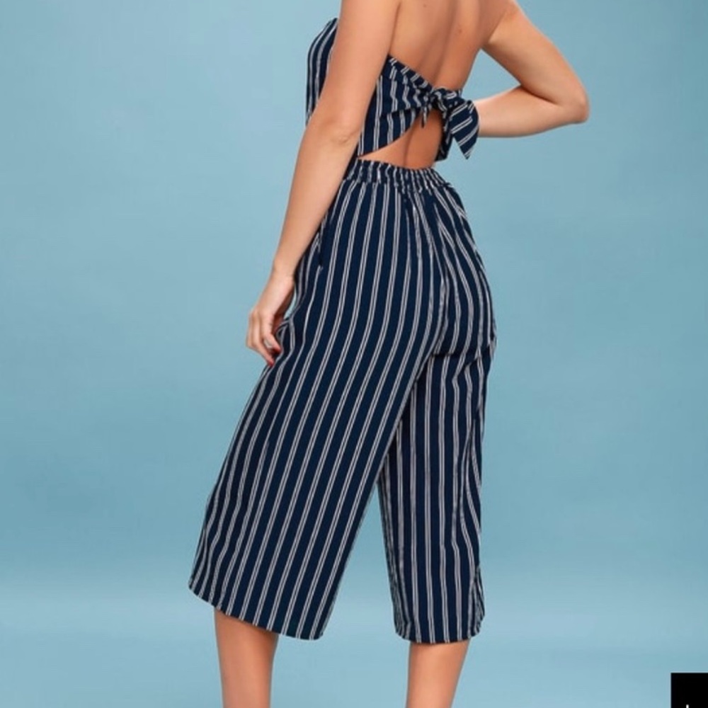 LULU’S XS Jumpsuit
